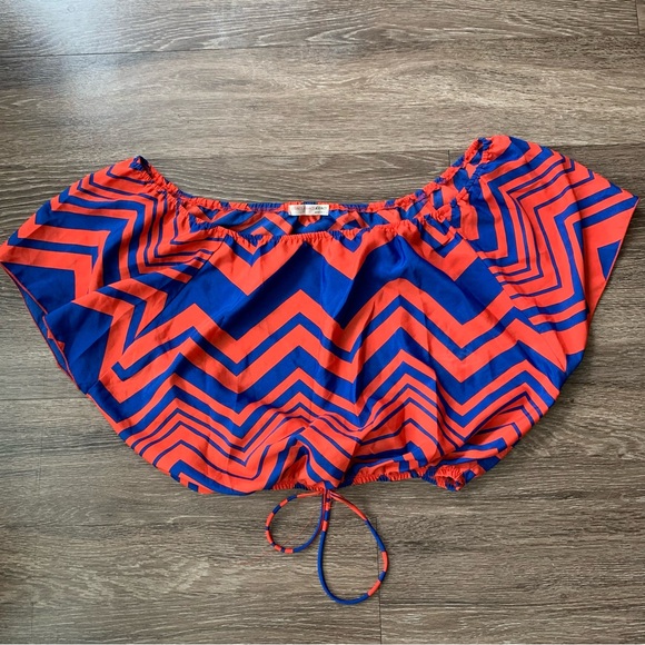 Chevron Print Top - Picture 2 of 3